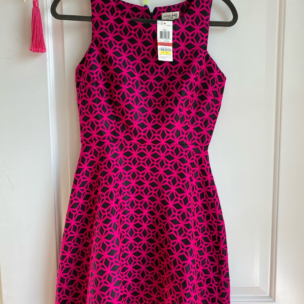 Dresses - Picture 13 of 16